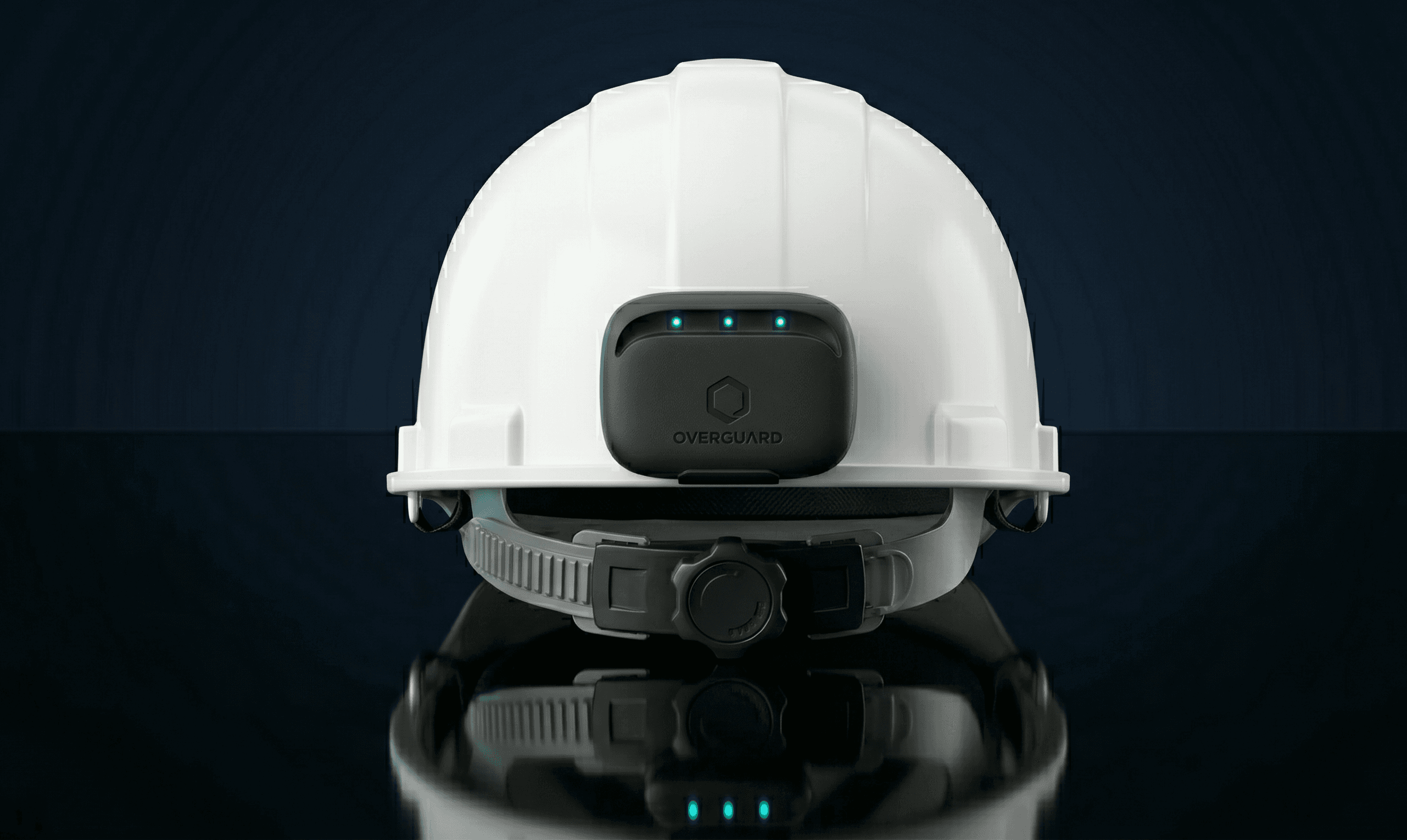 Overguard S1 sensor pod clipped to the rear band of a standard EN 397 safety helmet